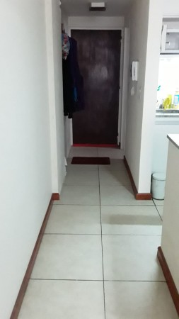 Venta Departamento San Lorenzo N° 900, un ambiente, divisible, balcón a la calle. Excelente