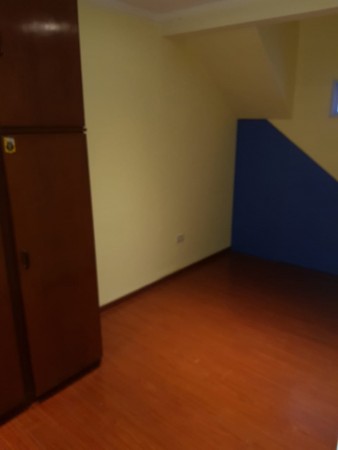 Venta Dpto. interno único, amplio patio con quincho, 2 dormitorios