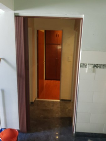 Venta Dpto. interno único, amplio patio con quincho, 2 dormitorios