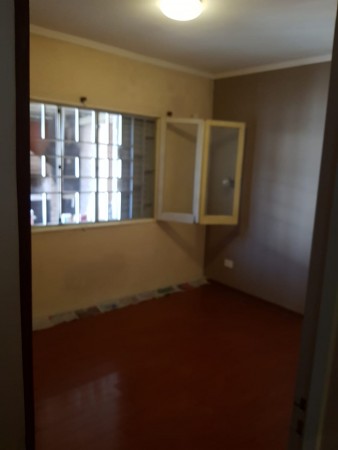 Venta Dpto. interno único, amplio patio con quincho, 2 dormitorios