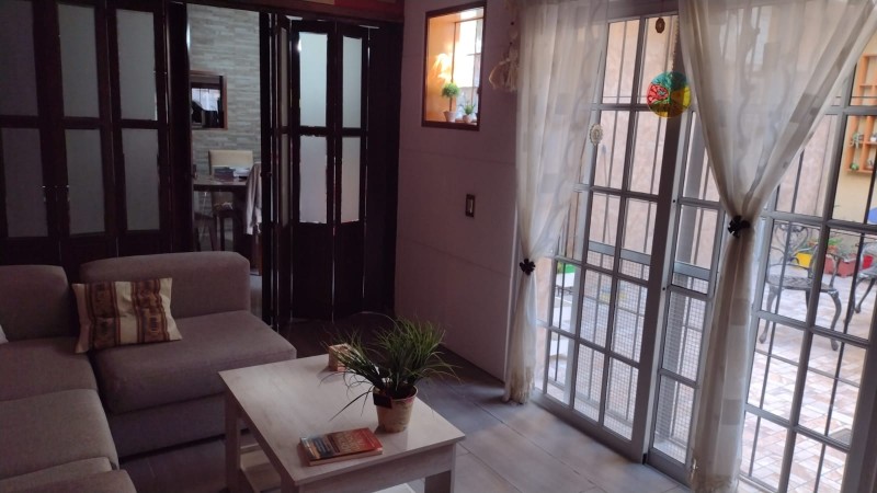 RETASADA Venta San Juan 4500, 4 dormitorios, 2 baños, Impecable