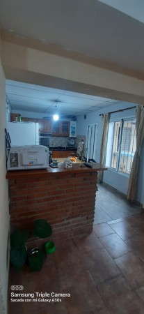 Casa Pje. Acoyte 1486 - Paraguay 6300