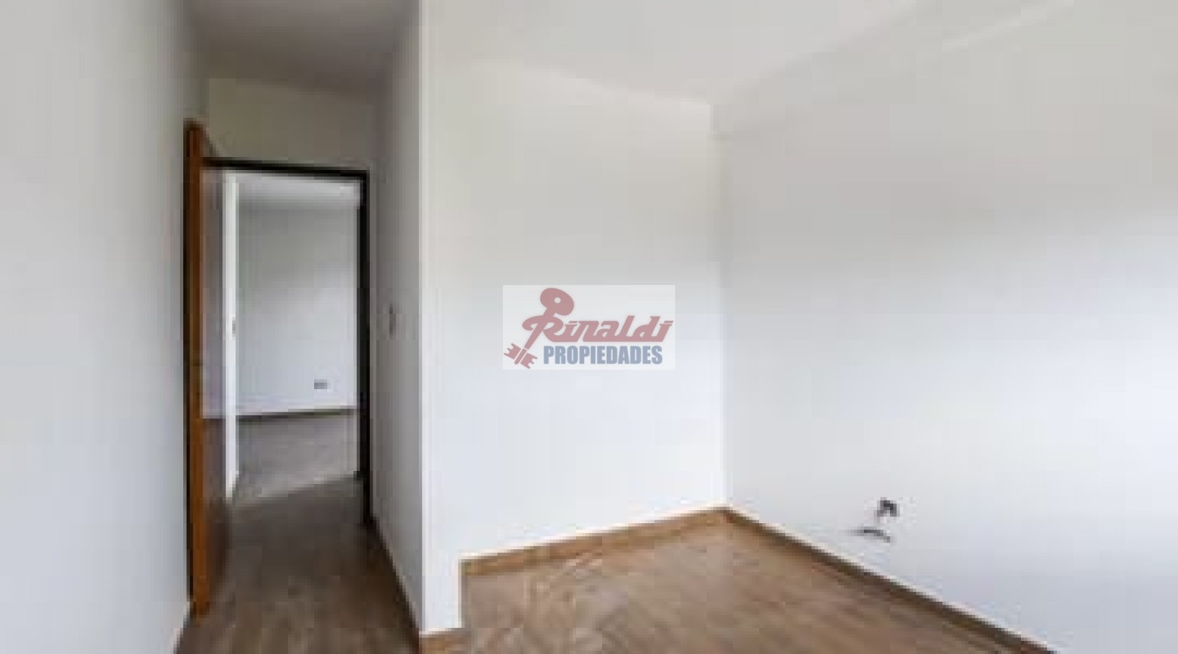 1 Dor. a estrenar, balcon a la calle